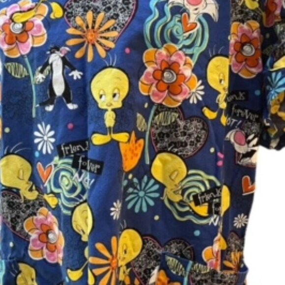 Looney Tune Scrub top - Picture 3 of 3